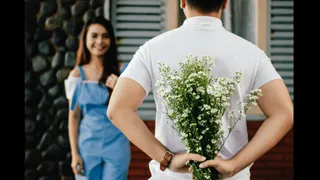 Man Learns Chinese For Romantic Proposal To Girlfriend: Viral Video Sets Major Relationship Goals
